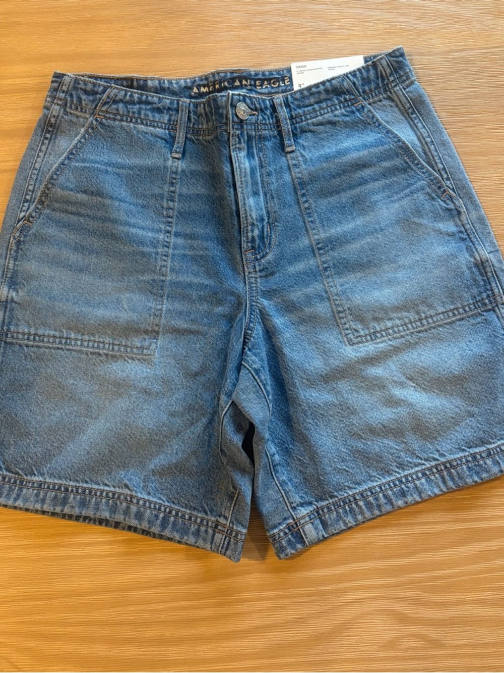 American Eagle Strigid Perfect Bermuda Shorts – Size 4 (27W)